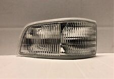 GM Corner Lamp Assembly #5975840 - Buick Roadmaster ('92-'96) - Passenger Side picture
