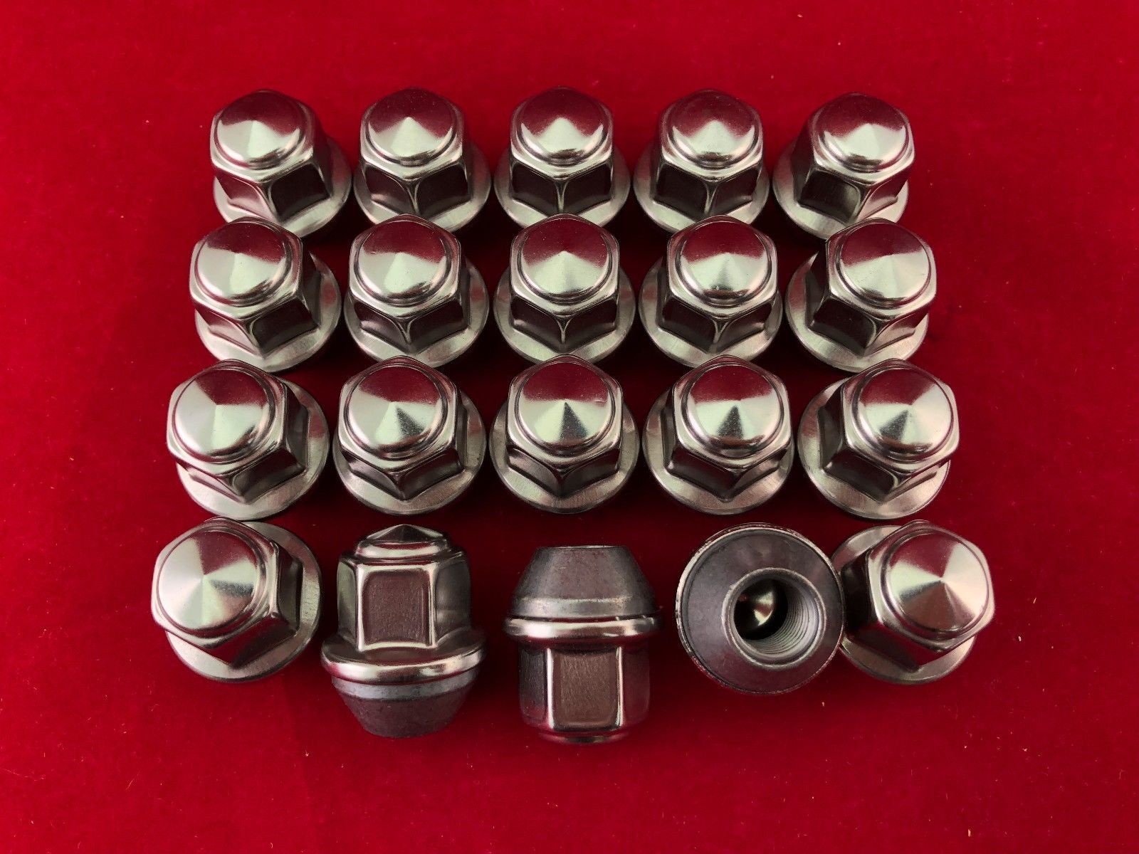 Set of 20: OE Spec Lug Nuts For Ford Lincoln CV6Z-1012-C 611-303 
