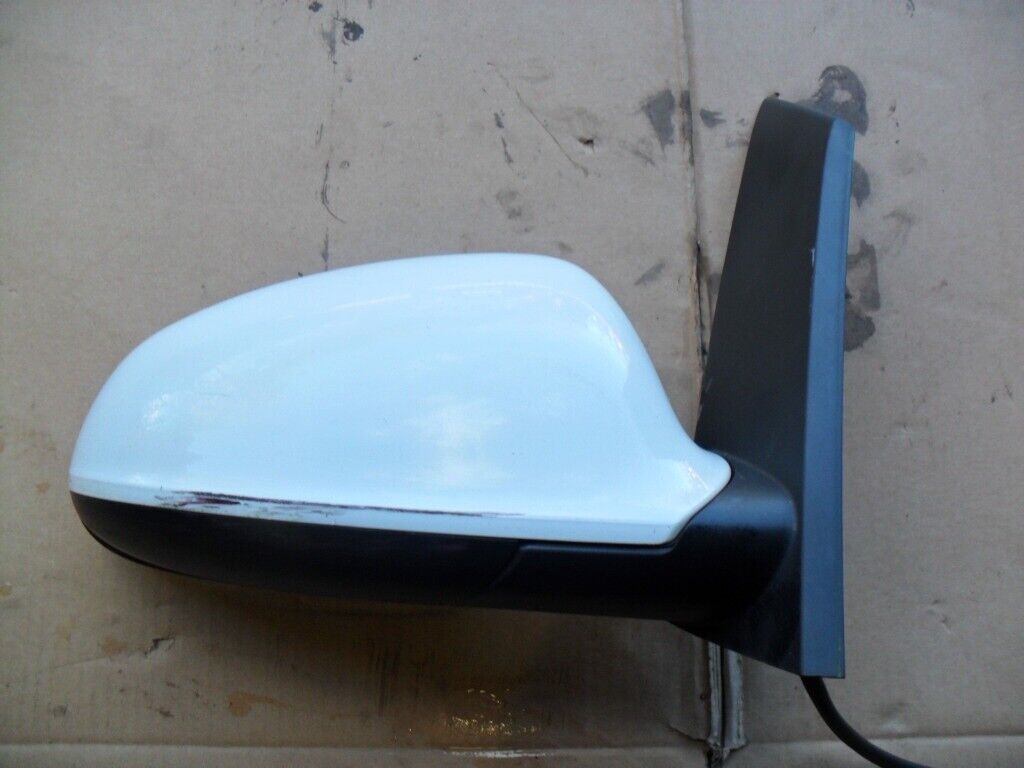 VAUXHALL ASTRA J DRIVERS O/S RIGHT WING MIRROR IN WHITE