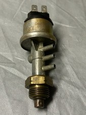 1971-72 Oldsmobile Cutlass/442/W-30 Ported Vacuum Switch GM 410052 NOS-OEM picture