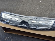 New OEM GM Illuminated Rear Sill Plate 84696714 For Chevrolet Suburban picture