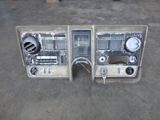 1968 OLDSMOBILE TORONADO INSTRUMENT CLUSTER / BEZEL FOR PARTS OR REPAIR 68 picture