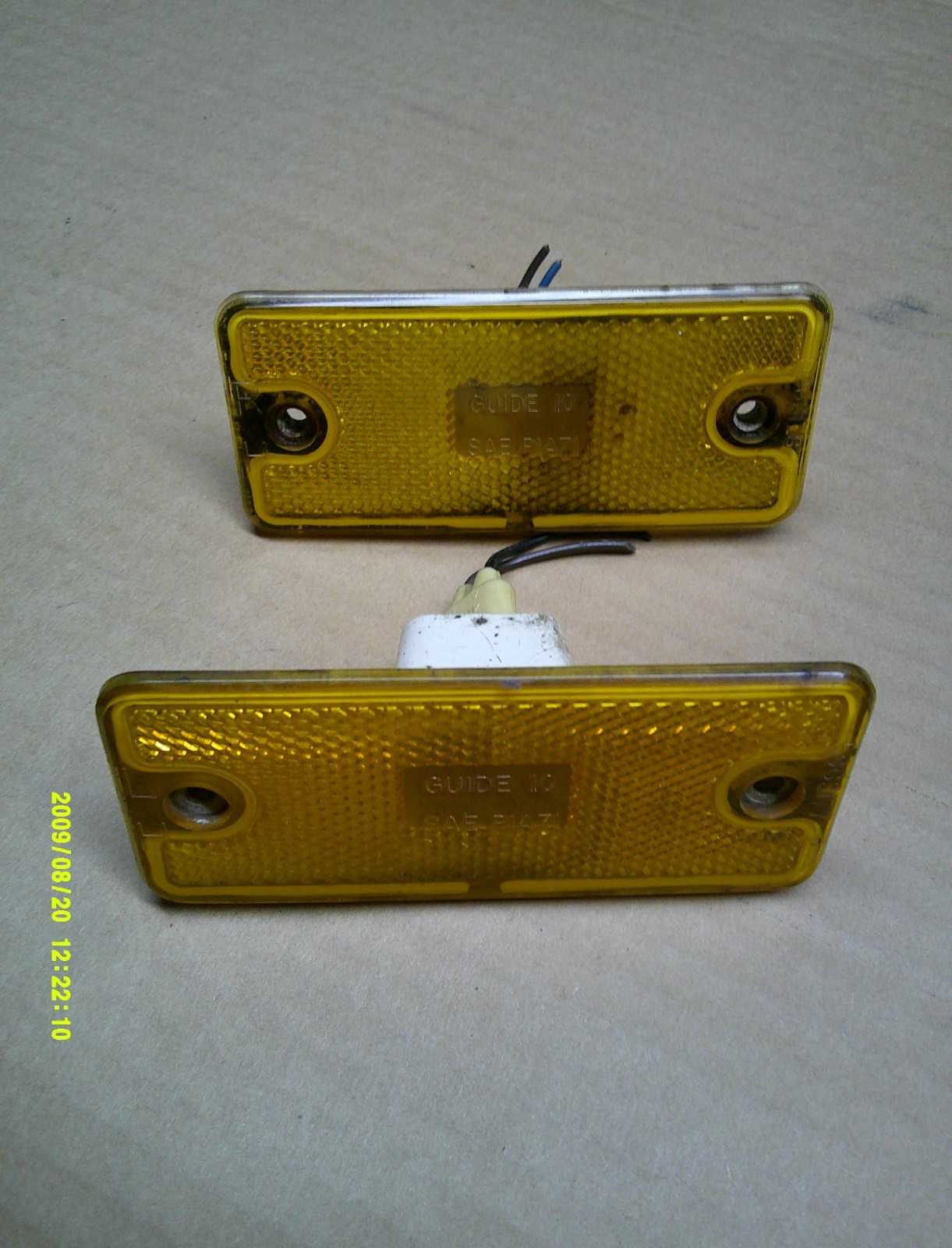 1971-77 CHEVY VEGA SIDE MARKER LIGHT PAIR AMBER 5963175  5963176 and SOCKETS