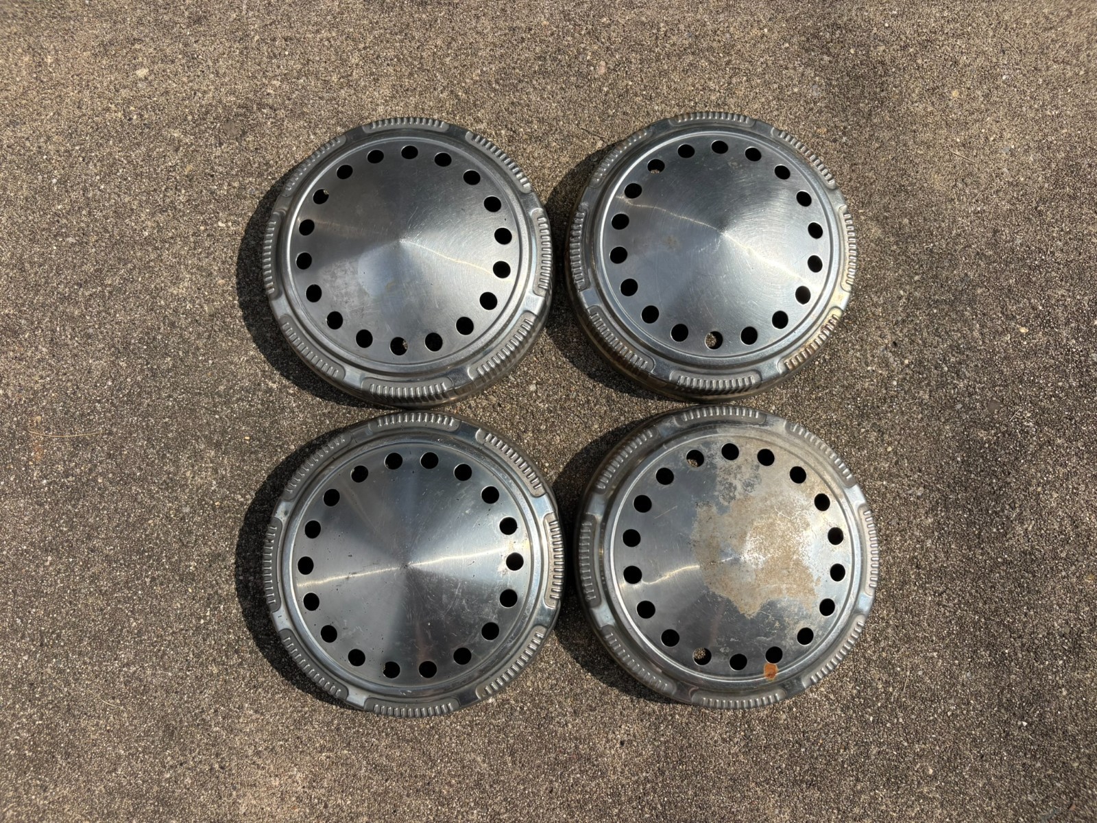 (4) 1974-1989 Dodge Monaco Plymouth Fury Police Set of 4 Hubcaps Vented 9