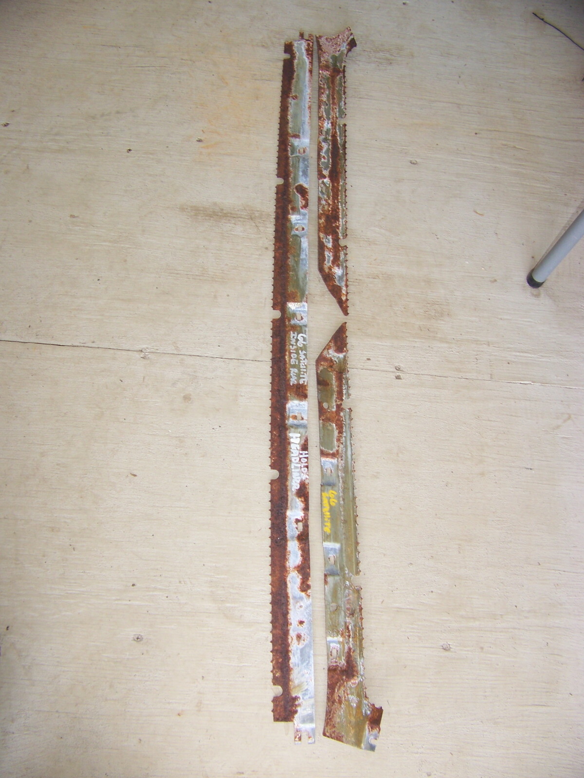 1966 PLYMOUTH SATELLITE BELVEDERE 2D HARDTOP REAR WINDOW HEADLINER TEETH STRIPS