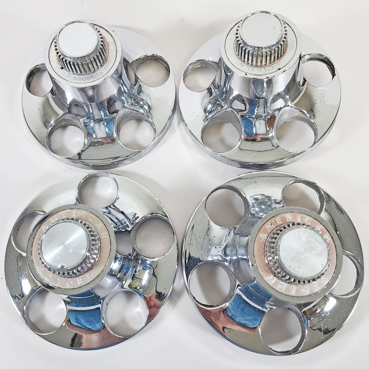 👀 AMC PACER / AMC GREMLIN CHROME CENTER CAPS USED SET/4 AMC PART # 3222651 ✅