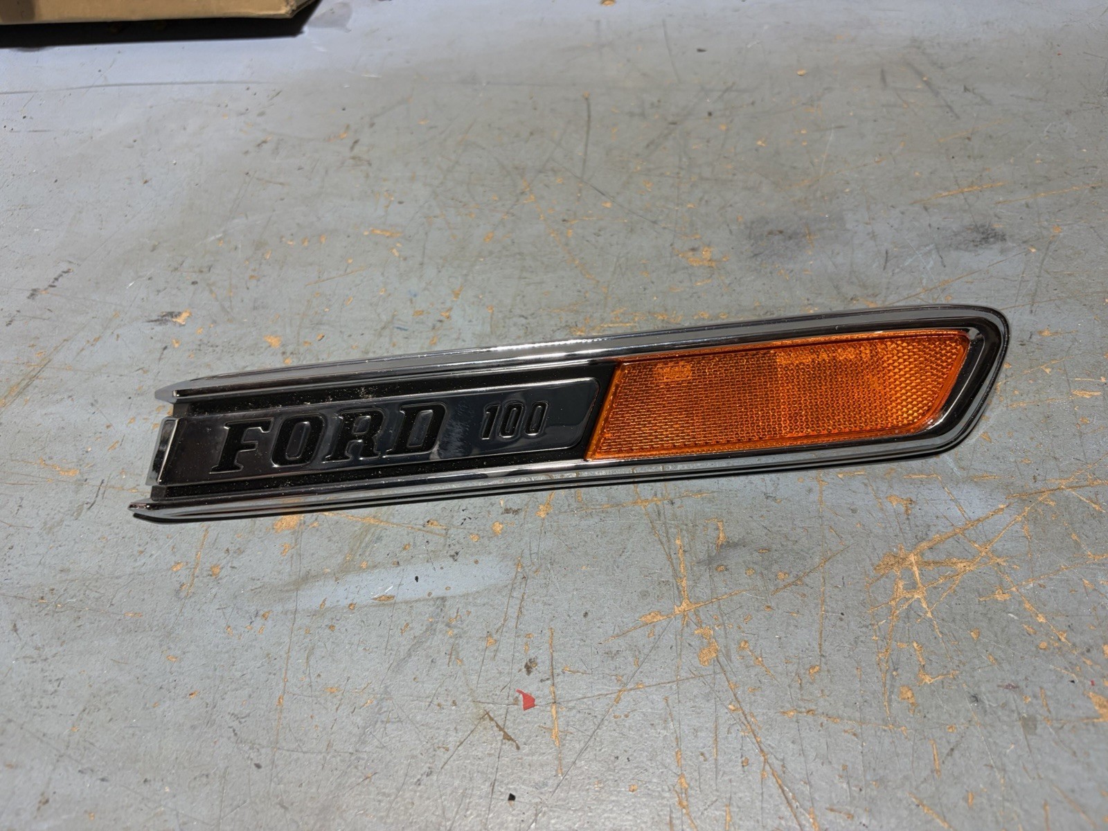 68 69 70 71 72 1968 1969 1970 1971 1972 FORD TRUCK HOOD CHROME F100 EMBLEM RH