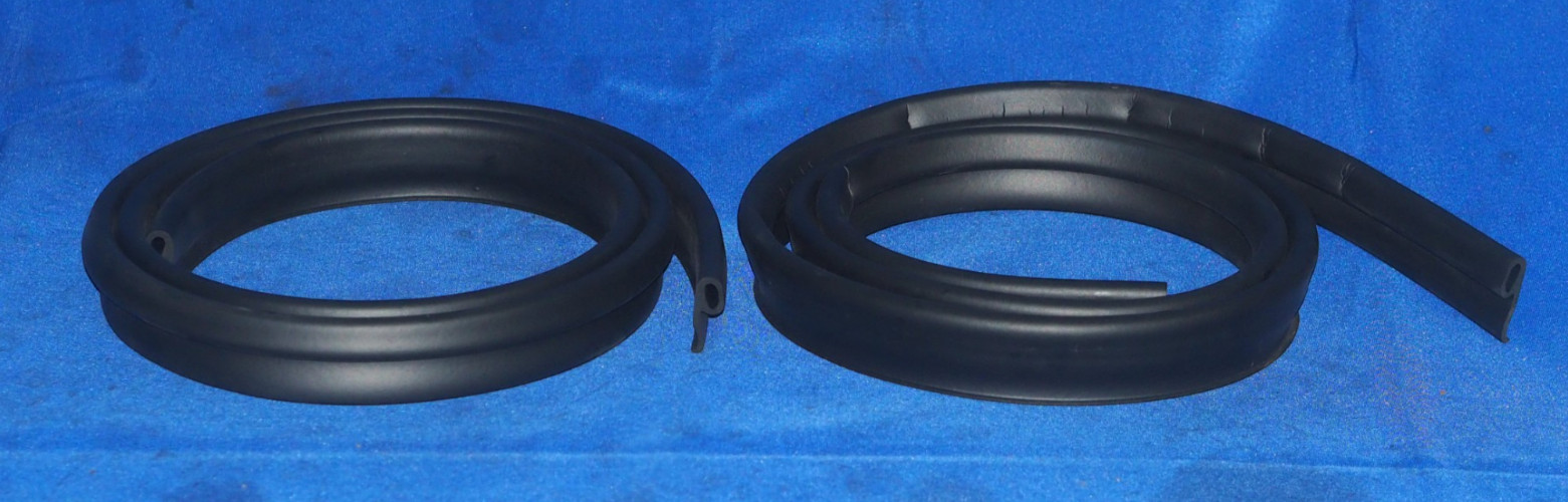 NOS 81-83 DeLorean DMC-12 Door & Windshield Weatherstrip Seal Rubber Moldings