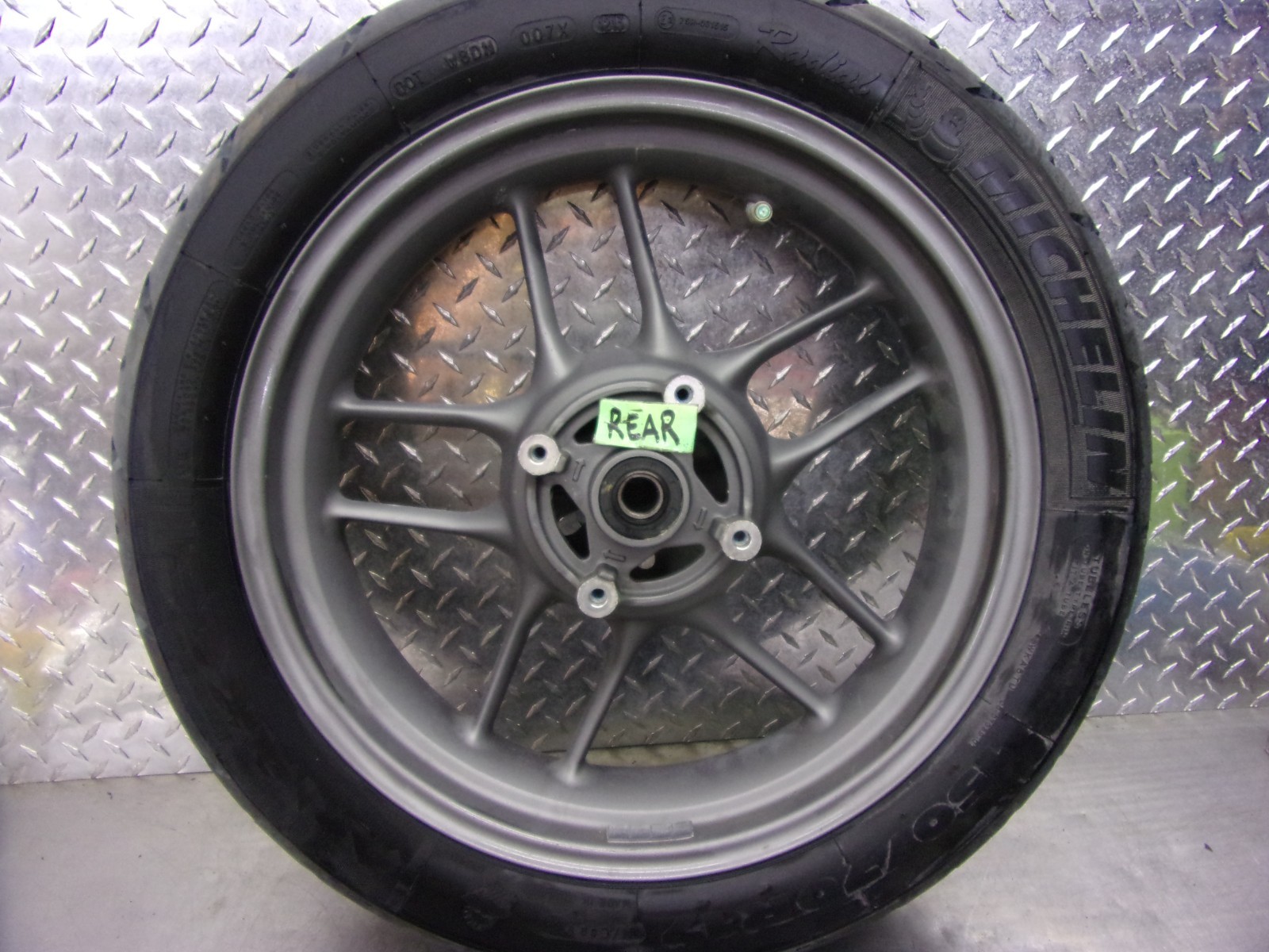 1058 C TRIUMPH TIGER XC 800 ABS 2014 OEM REAR WHEEL