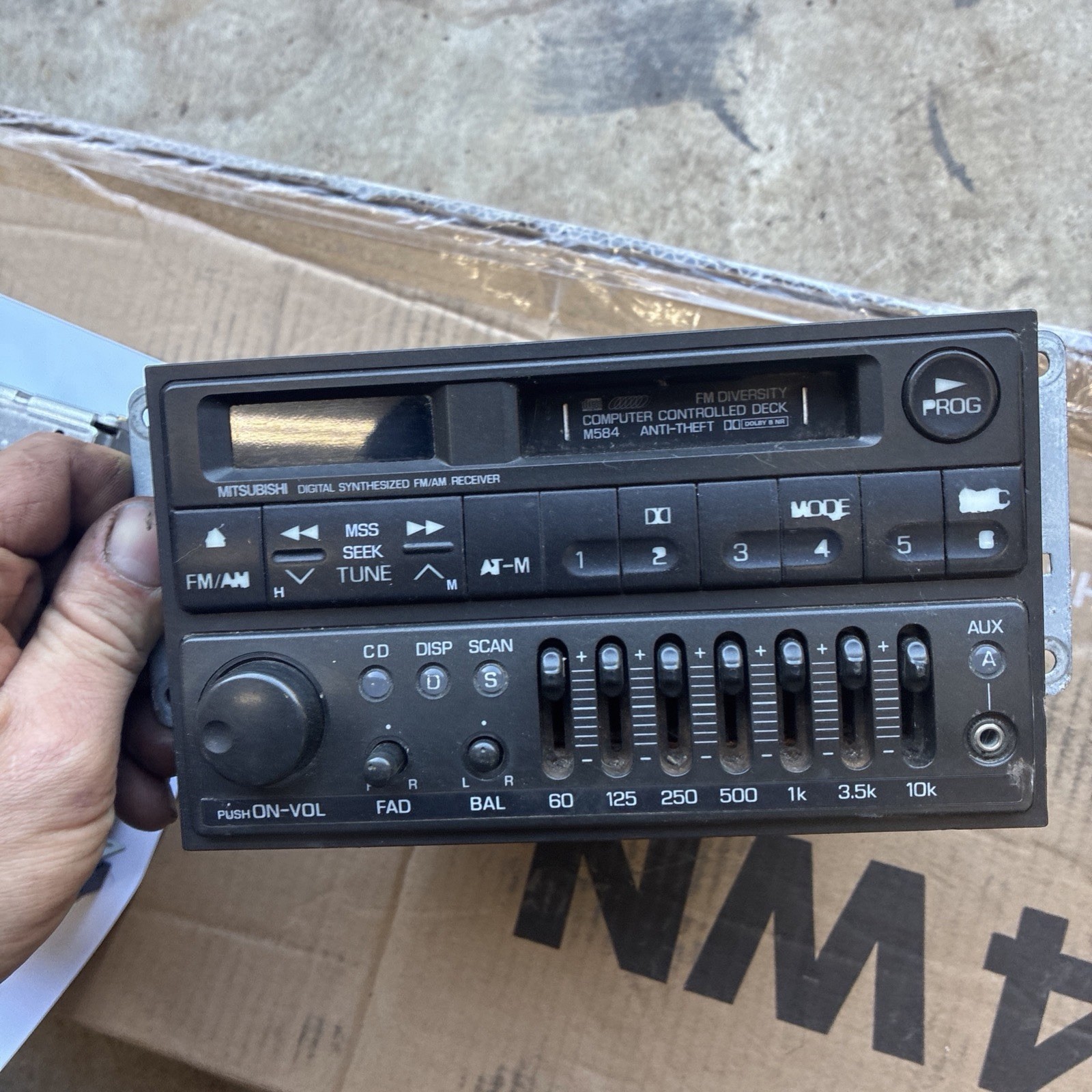 Mitsubishi 300GT Dodge Stealth OEM Radio Audio Receiver MB942703