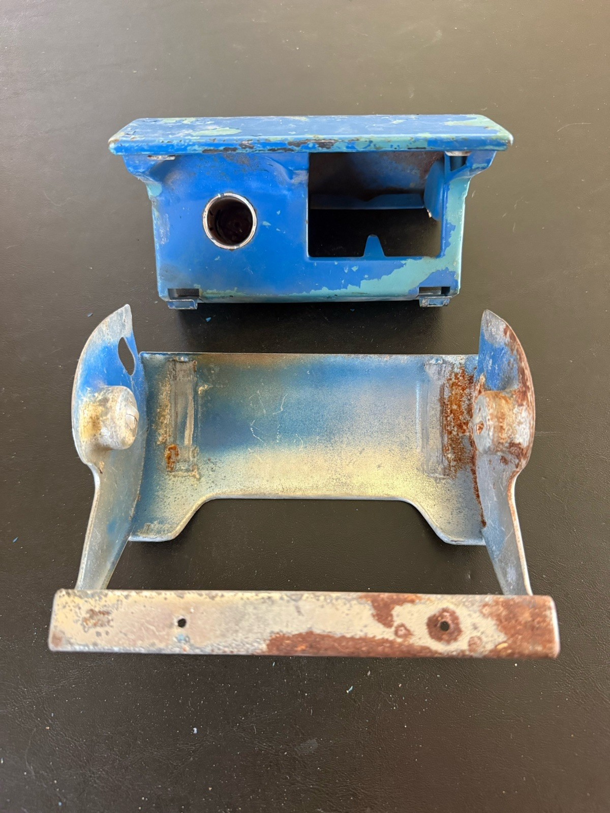 1959-1960 Chevrolet Ashtray Impala Biscayne Belair Wagon Ash Tray Bracket Chevy
