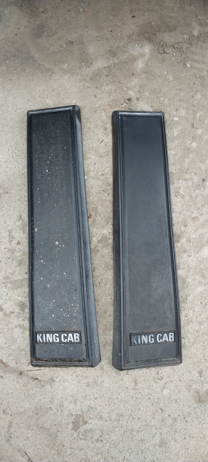 1980-1986 Datsun Nissan 720 PickUp King Cab Pillar Louvers Trim Molding OEM Pair