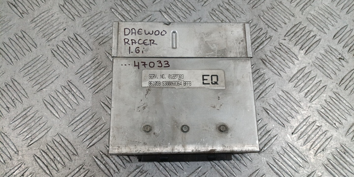 Daewoo Racer 1.6i Engine Control Unit ECU 01227303 ID47033