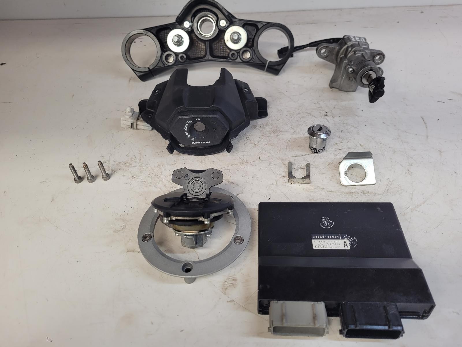 SUZUKI GSX-S750 2020 LOCK SET