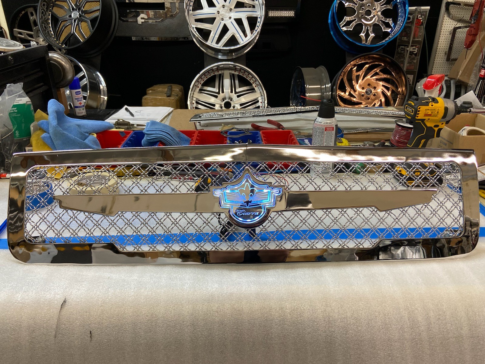 86-1990 Chevy Caprice light up badge chrome grill dual weave mesh grille