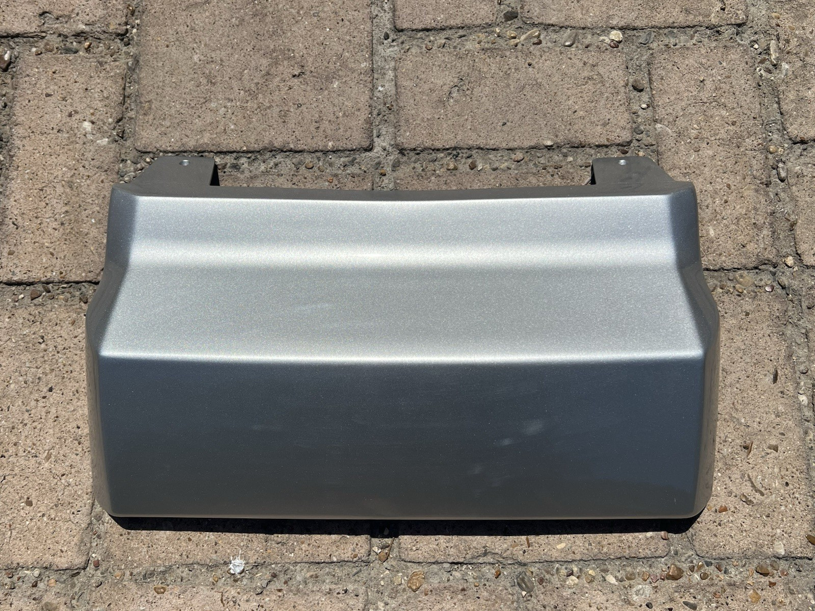 Chevrolet Suburban Tahoe 2015-2018 Hitch Cover 84025053 23139222