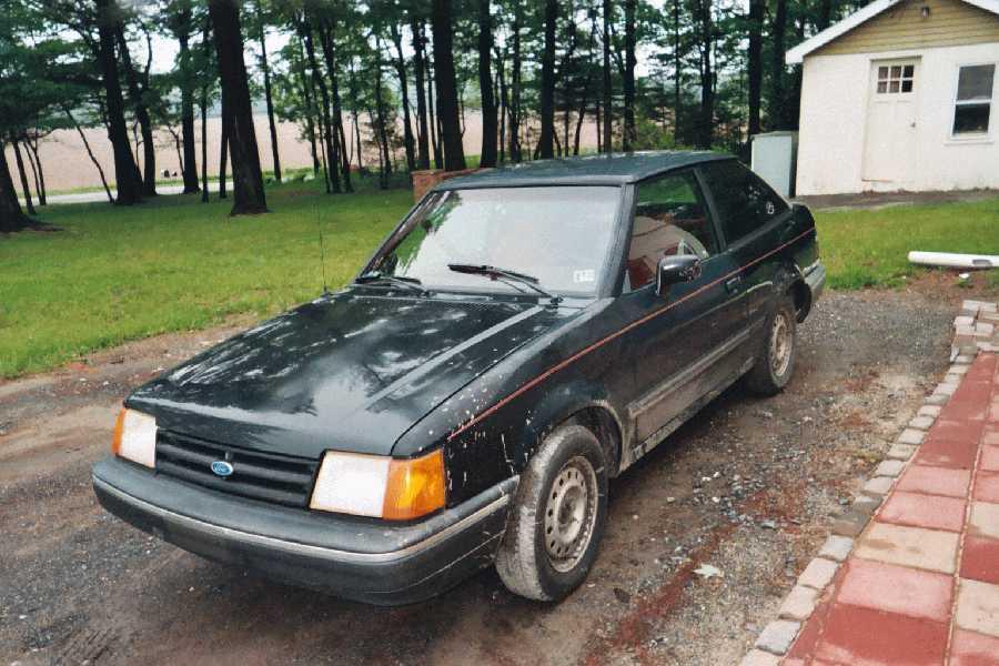 1990  Escort